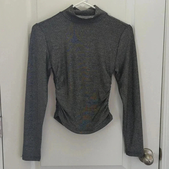 BB Dakota Steve Madden women's silver long sleeve top - Picture 1 of 10